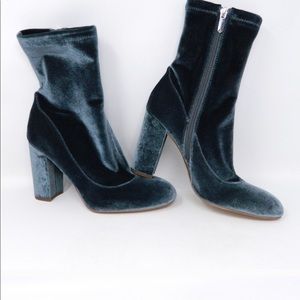 Sam Edelman calexa booties 8 m